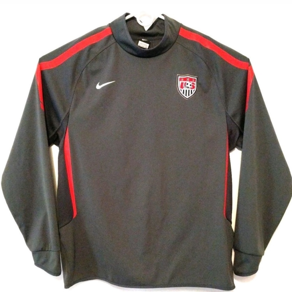 NWOT  MENS NIKE AUTHENTIC USA SOCCER WINDBREAKER P